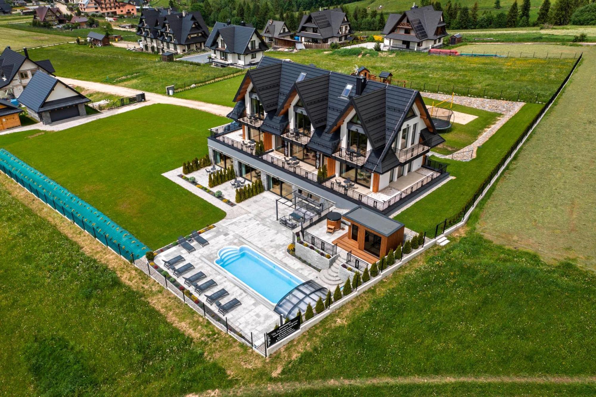 Apartment Widokowe Na Kepiatym Wzgorzu & Wellness Czarna Góra